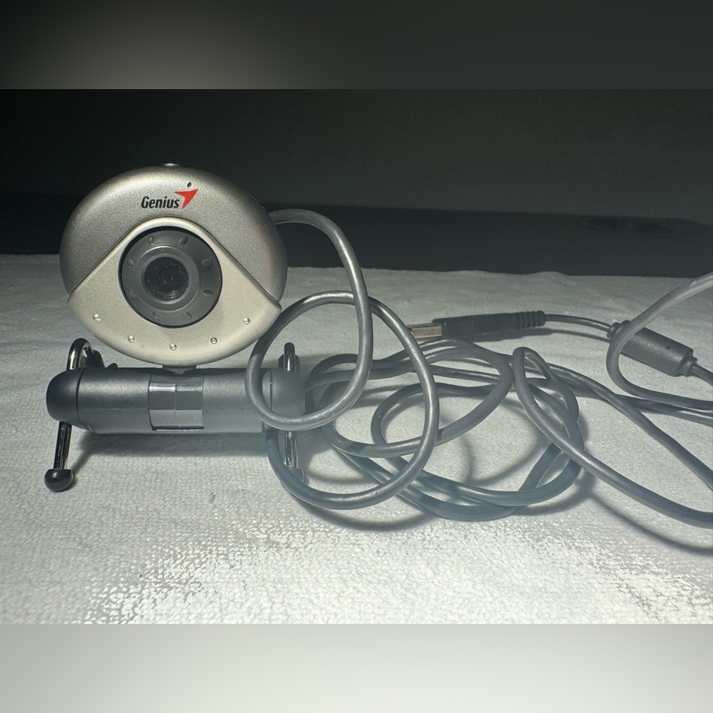 Genius VideoCAM GF112 Untested For Parts Or Repair